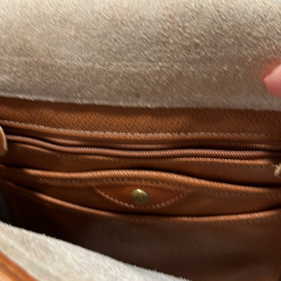 dooney and Bourke vintage shoulder bag, white leather pebbled - Picture 8 of 11